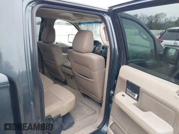 2004 Ford F-150 XLT with VIN 1FTRW12W64KB46944, listed as a IAAI auction lot 41208511 with 293,981 mi miles. Bid and sale history available at carsss.com. Image 8.