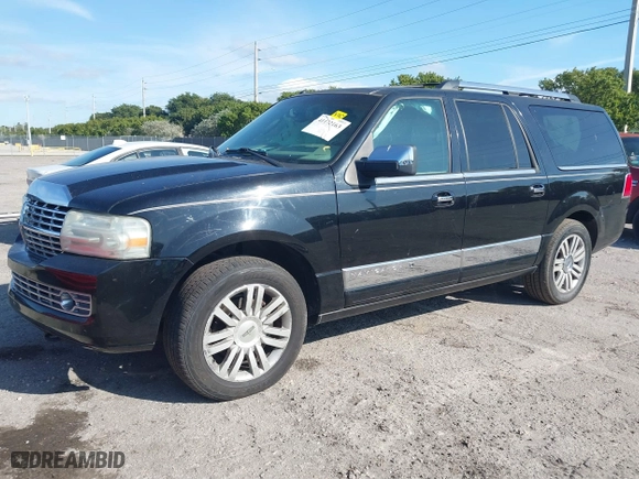 2007 Lincoln Navigator L with VIN 5LMFL27527LJ14016, listed as a IAAI auction lot 41172163 with 241,928 mi miles. Bid and sale history available at carsss.com. Image 17.