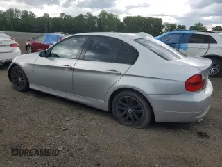2007 BMW 3 Series 328i with VIN WBAVA33537KX82687, listed as a Copart auction lot 61492395 with 167,903 mi miles and Salvage title. Bid and sale history available at DreamBid. Image 2.