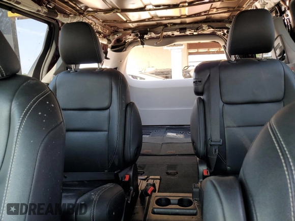 2020 Toyota Sienna SE with VIN 5TDXZ3DC4LS030663, listed as a Copart auction lot 60213385 with 51,633 mi miles and Salvage title. Bid and sale history available at DreamBid. Image 10.
