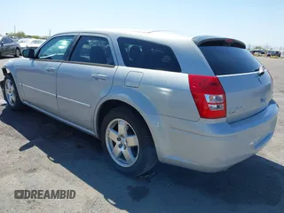 2005 Dodge Magnum z VIN 2D8GZ58235H576127, wystawiony jako IAAI lot #41989680 z przebiegiem 136 488 mil mil oraz . Historia ofert i sprzedaży dostępna na DreamBid. Obrazek 3.