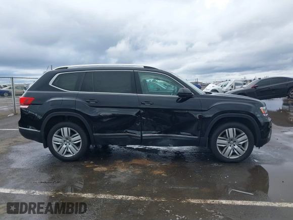 2018 Volkswagen Atlas SEL Premium z VIN 1V2NR2CA5JC533259, wystawiony jako IAAI lot #41799476 z przebiegiem 49 616 mil mil oraz . Historia ofert i sprzedaży dostępna na DreamBid. Obrazek 13.