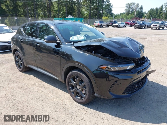 2024 Dodge Hornet R/T Plus with VIN ZACPDFDWXR3A22378, listed as a IAAI auction lot 42408784 with 5,472 mi miles and . Bid and sale history available at DreamBid. Image 1.