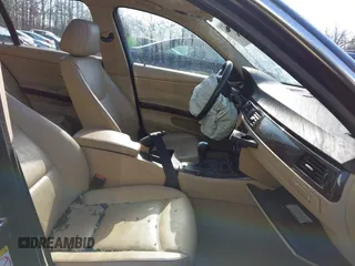 2006 BMW 3 Series 330xi with VIN WBAVD33546KV67597, listed as a IAAI auction lot 41754619 with 1 mi miles. Bid and sale history available at carsss.com. Image 5.