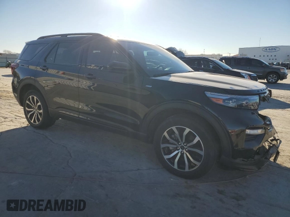 2022 Ford Explorer ST-Line with VIN 1FMSK8KHXNGB62720, listed as a Copart auction lot 82442754 with 61,346 mi miles and Salvage Title. Bid and sale history available at carsss.com. Image 4.