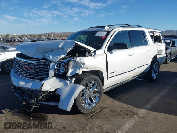 2018 GMC Yukon XL Denali with VIN 1GKS2HKJ2JR183877, listed as a IAAI auction lot 41652039 with 123,075 mi miles. Bid and sale history available at carsss.com. Image 2.