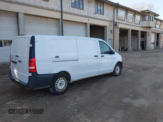 2019 Mercedes-Benz Metris Cargo z VIN WD3PG3EA7K3532483, wystawiony jako IAAI lot #42049937 z przebiegiem 275 592 mil mil oraz . Historia ofert i sprzedaży dostępna na DreamBid. Obrazek 4.