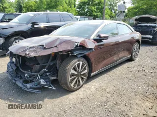 2023 Lucid Air Touring z VIN 50EA1TEA2PA005639, wystawiony jako Copart lot #59862044 z przebiegiem Nie podano mil oraz Szkody całkowita. Historia ofert i sprzedaży dostępna na DreamBid. Obrazek 1.