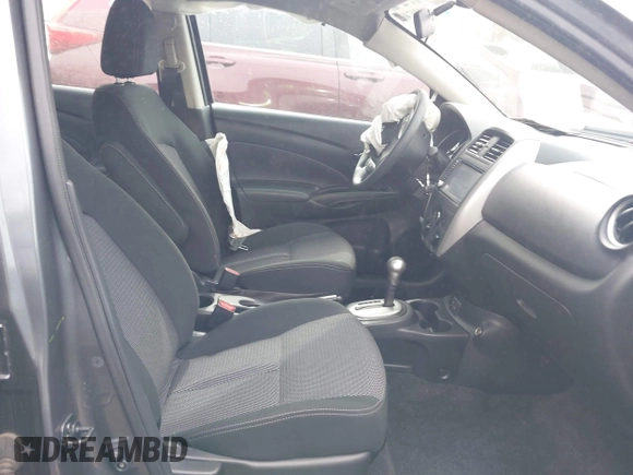 2019 Nissan Versa SV z VIN 3N1CN7AP8KL838112, wystawiony jako IAAI lot #41930746 z przebiegiem 27 404 mil mil oraz . Historia ofert i sprzedaży dostępna na DreamBid. Obrazek 5.
