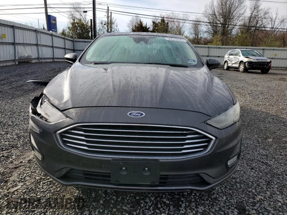 2020 Ford Fusion SE with VIN 3FA6P0HD3LR101198, listed as a Copart auction lot 50516445 with 42,221 mi miles and Salvage Title. Bid and sale history available at carsss.com. Image 5.