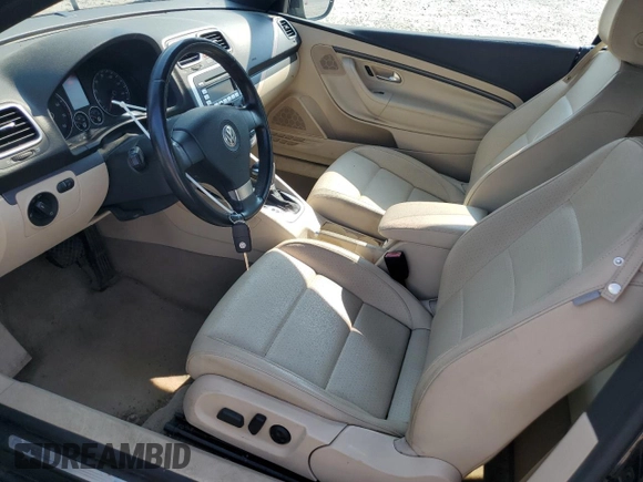 2009 Volkswagen Eos Komfort с VIN WVWBA71F99V016053, выставлен на аукционе Copart как лот 61002885 с пробегом 90 768 миль миль и Чистый • Clean title. История ставок и продаж доступна на DreamBid. Изображение 7.