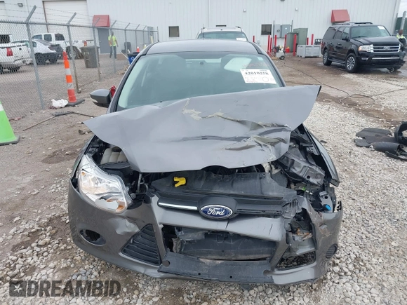 2014 Ford Focus SE with VIN 1FADP3K22EL363702, listed as a IAAI auction lot 42010258 with 96,392 mi miles. Bid and sale history available at carsss.com. Image 13.