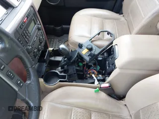 2005 Land Rover LR3 HSE with VIN SALAG25465A341887, listed as a IAAI auction lot 42641947 with 150,200 mi miles and . Bid and sale history available at DreamBid. Image 13.