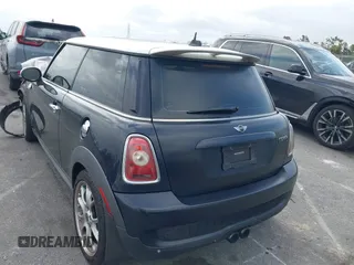 2007 MINI Hardtop S with VIN WMWMF73557TT80376, listed as a IAAI auction lot 42067228 with 174,262 mi miles and . Bid and sale history available at DreamBid. Image 3.