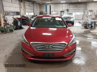 2015 Hyundai Sonata SE z VIN 5NPE24AF6FH153133, wystawiony jako IAAI lot #42054380 z przebiegiem 64 570 mil mil oraz . Historia ofert i sprzedaży dostępna na DreamBid. Obrazek 12.
