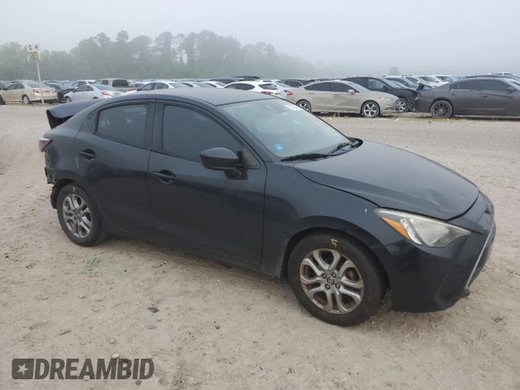 2016 Scion iA z VIN 3MYDLBZV8GY100948, wystawiony jako Copart lot #53285015 z przebiegiem 192 027 mil mil oraz Szkoda całkowita • Salvage title. Historia ofert i sprzedaży dostępna na DreamBid. Obrazek 4.