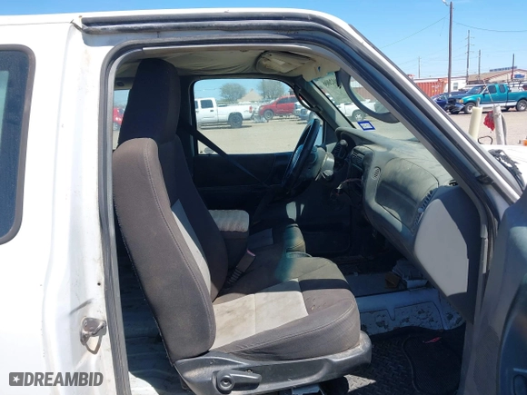 2004 Ford Ranger XL with VIN 1FTYR14U04PA70719, listed as a IAAI auction lot 41802006 with 203,803 mi miles. Bid and sale history available at carsss.com. Image 5.