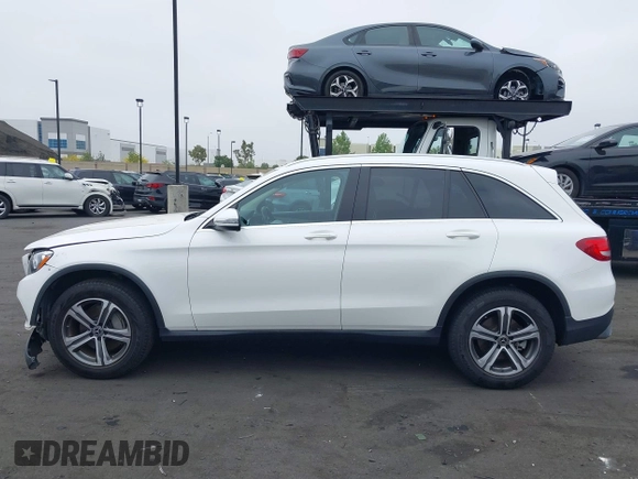 2019 Mercedes-Benz GLC 300 z VIN WDC0G4JB8KV182470, wystawiony jako IAAI lot #42429983 z przebiegiem 84 285 mil mil oraz . Historia ofert i sprzedaży dostępna na DreamBid. Obrazek 14.