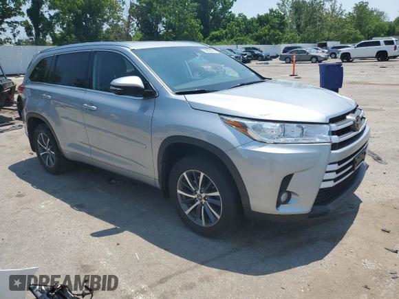 2018 Toyota Highlander SE with VIN 5TDJZRFH9JS814769, listed as a Copart auction lot 59805305 with 138,167 mi miles and Salvage title. Bid and sale history available at DreamBid. Image 4.