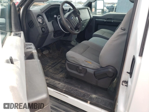 2015 Ford F-250 XLT with VIN 1FT7X2BT1FED59821, listed as a Copart auction lot 46686315 with 81,764 mi miles and Clean title. Bid and sale history available at DreamBid. Image 8.