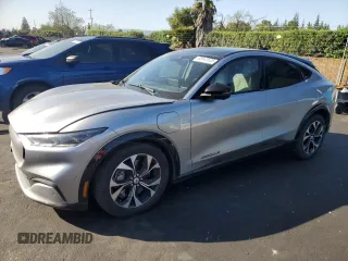 2021 Ford Mustang Mach-E Premium с VIN 3FMTK3R78MMA60812, выставлен на аукционе Copart как лот 52642635 с пробегом 43 966 миль миль и Списание • Salvage title. История ставок и продаж доступна на DreamBid. Изображение 1.