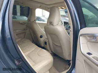 2010 Volvo XC60 3.0T with VIN YV4992DZ2A2119737, listed as a IAAI auction lot 41313329 with 101,112 mi miles. Bid and sale history available at carsss.com. Image 8.