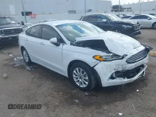 2018 Ford Fusion S z VIN 3FA6P0G71JR166706, wystawiony jako IAAI lot #42275722 z przebiegiem 33 752 mil mil oraz . Historia ofert i sprzedaży dostępna na DreamBid. Obrazek 1.