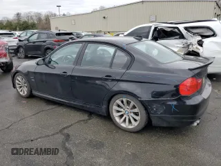 2011 BMW 3 Series 328i xDrive with VIN WBAPK5C53BA662260, listed as a Copart auction lot 45504515 with 132,601 mi miles and Salvage Title. Bid and sale history available at carsss.com. Image 2.
