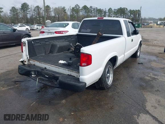 2003 Chevrolet S-10 LS with VIN 1GCCS19X338150624, listed as a IAAI auction lot 41913735 with 255,608 mi miles and . Bid and sale history available at DreamBid. Image 4.