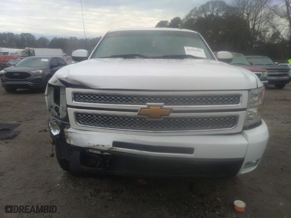 2013 Chevrolet Silverado 1500 LTZ with VIN 3GCPKTE70DG211488, listed as a IAAI auction lot 41305263 with 198,765 mi miles. Bid and sale history available at carsss.com. Image 13.
