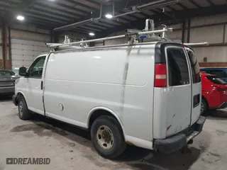 2009 GMC Savana Cargo Van with VIN 1GTGG25C591169155, listed as a IAAI auction lot 41585796 with 157,610 mi miles. Bid and sale history available at carsss.com. Image 3.