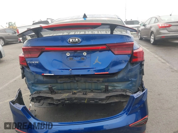 2021 Kia Forte FE with VIN 3KPF24AD7ME268764, listed as a IAAI auction lot 41658001 with 128,080 mi miles. Bid and sale history available at carsss.com. Image 17.