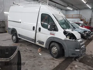 2014 Ram ProMaster Cargo with VIN 3C6TRVCG4EE101220, listed as a IAAI auction lot 41323764 with 270,810 mi miles. Bid and sale history available at carsss.com. Image 1.