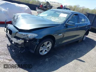 2013 BMW 5 Series 528i xDrive with VIN WBAXH5C56DDW13425, listed as a IAAI auction lot 41927530 with 120,847 mi miles. Bid and sale history available at carsss.com. Image 2.