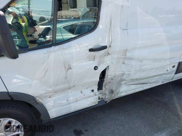 2018 Ford Transit with VIN 1FTBW2CG8JKB46535, listed as a IAAI auction lot 41978414 with 82,316 mi miles and . Bid and sale history available at DreamBid. Image 6.