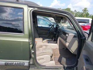 2007 Jeep Commander Sport with VIN 1J8HH48P57C699969, listed as a IAAI auction lot 42387743 with 199,043 mi miles and . Bid and sale history available at DreamBid. Image 5.