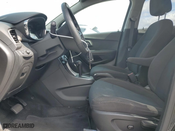 2020 Chevrolet Trax LS with VIN KL7CJKSB3LB059828, listed as a Copart auction lot 45025735 with 133,142 mi miles and Salvage Title. Bid and sale history available at carsss.com. Image 7.