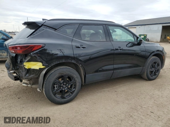 2023 Chevrolet Blazer LT z VIN 3GNKBCR48PS103722, wystawiony jako Copart lot #49377625 z przebiegiem 26 157 mil mil oraz Czysty tytuł • Clean title. Historia ofert i sprzedaży dostępna na DreamBid. Obrazek 3.