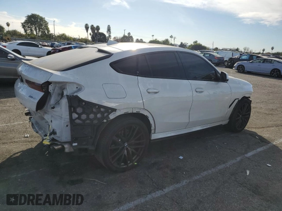 2023 BMW X6 xDrive40i z VIN 5UXCY6C02P9P43834, wystawiony jako Copart lot #85347614 z przebiegiem 16 921 mil mil oraz Szkoda całkowita • Salvage title. Historia ofert i sprzedaży dostępna na DreamBid. Obrazek 3.