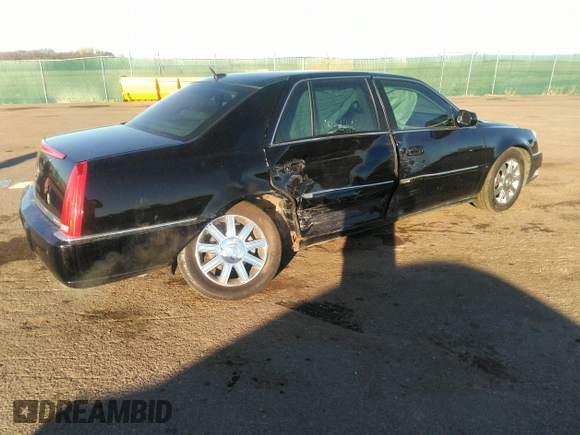 2006 Cadillac DTS w/1SC with VIN 1G6KD57Y06U177772, listed as a IAAI auction lot 41814013 with 190,076 mi miles. Bid and sale history available at carsss.com. Image 4.