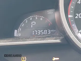 2015 Mazda 3 i Sport z VIN JM1BM1U71F1225833, wystawiony jako IAAI lot #42264702 z przebiegiem 173 583 mil mil oraz . Historia ofert i sprzedaży dostępna na DreamBid. Obrazek 15.