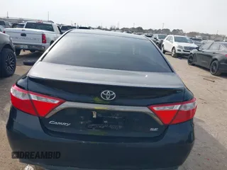 2015 Toyota Camry XLE with VIN 4T1BF1FK6FU985908, listed as a IAAI auction lot 41627697 with 232,066 mi miles. Bid and sale history available at carsss.com. Image 16.