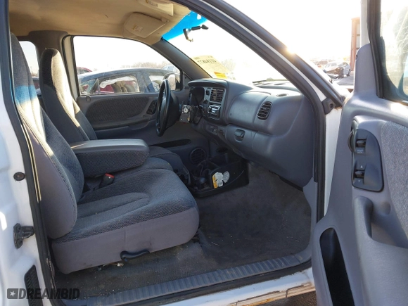 1998 Dodge Dakota SLT with VIN 1B7GL22Y6WS686210, listed as a IAAI auction lot 41184877 with 152,555 mi miles. Bid and sale history available at carsss.com. Image 5.