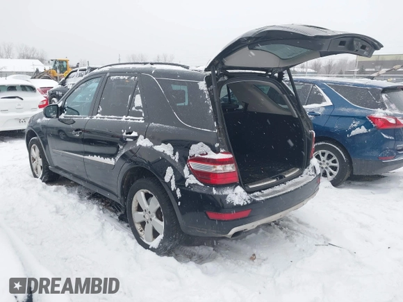 2009 Mercedes-Benz M 350 with VIN 4JGBB86E59A523599, listed as a IAAI auction lot 41317691 with 247,788 mi miles and . Bid and sale history available at carsss.com. Image 3.