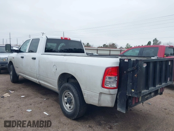 2020 Ram 2500 Tradesman with VIN 3C6UR4HJ3LG273565, listed as a IAAI auction lot 41572909 with 156,912 mi miles. Bid and sale history available at carsss.com. Image 3.