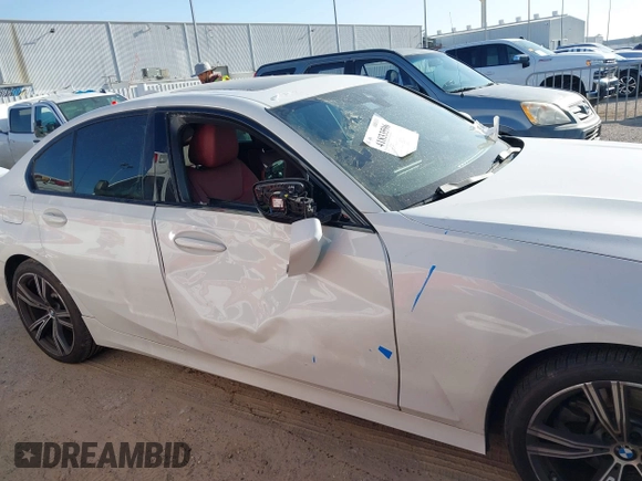 2022 BMW 3 Series 330i z VIN 3MW5R1J01N8C72194, wystawiony jako IAAI lot #41833596 z przebiegiem 24 296 mil mil oraz . Historia ofert i sprzedaży dostępna na DreamBid. Obrazek 13.