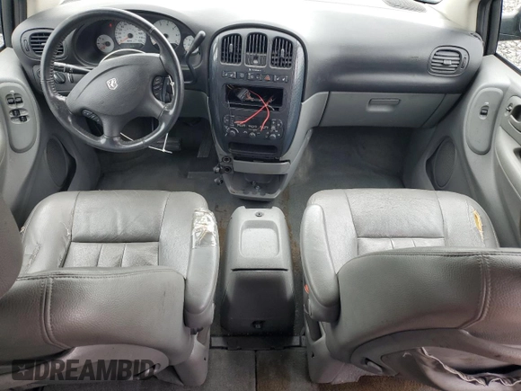 2005 Dodge Caravan SXT with VIN 2D8GP44L45R313203, listed as a Copart auction lot 55309895 with 150,810 mi miles and Salvage Title. Bid and sale history available at DreamBid. Image 8.