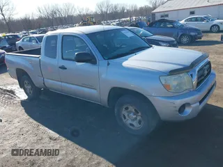 2006 Toyota Tacoma z VIN 5TETX22N56Z287390, wystawiony jako IAAI lot #41765530 z przebiegiem 246 340 mil mil oraz . Historia ofert i sprzedaży dostępna na DreamBid. Obrazek 1.