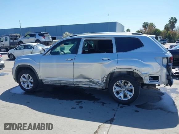2018 Volkswagen Atlas SE с VIN 1V2DR2CA9JC502205, выставлен на аукционе IAAI как лот 41983821 с пробегом 99 618 миль миль и . История ставок и продаж доступна на DreamBid. Изображение 15.