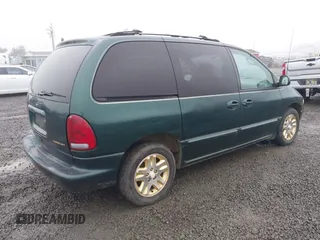 1996 Dodge Caravan z VIN 1B4GP55L7TB313983, wystawiony jako IAAI lot #41343592 z przebiegiem 165 952 mil mil oraz . Historia ofert i sprzedaży dostępna na DreamBid. Obrazek 4.